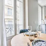 Bel Appartement Au Coeur Des Batignolles
