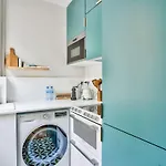 Bel Appartement Au Coeur Des Batignolles